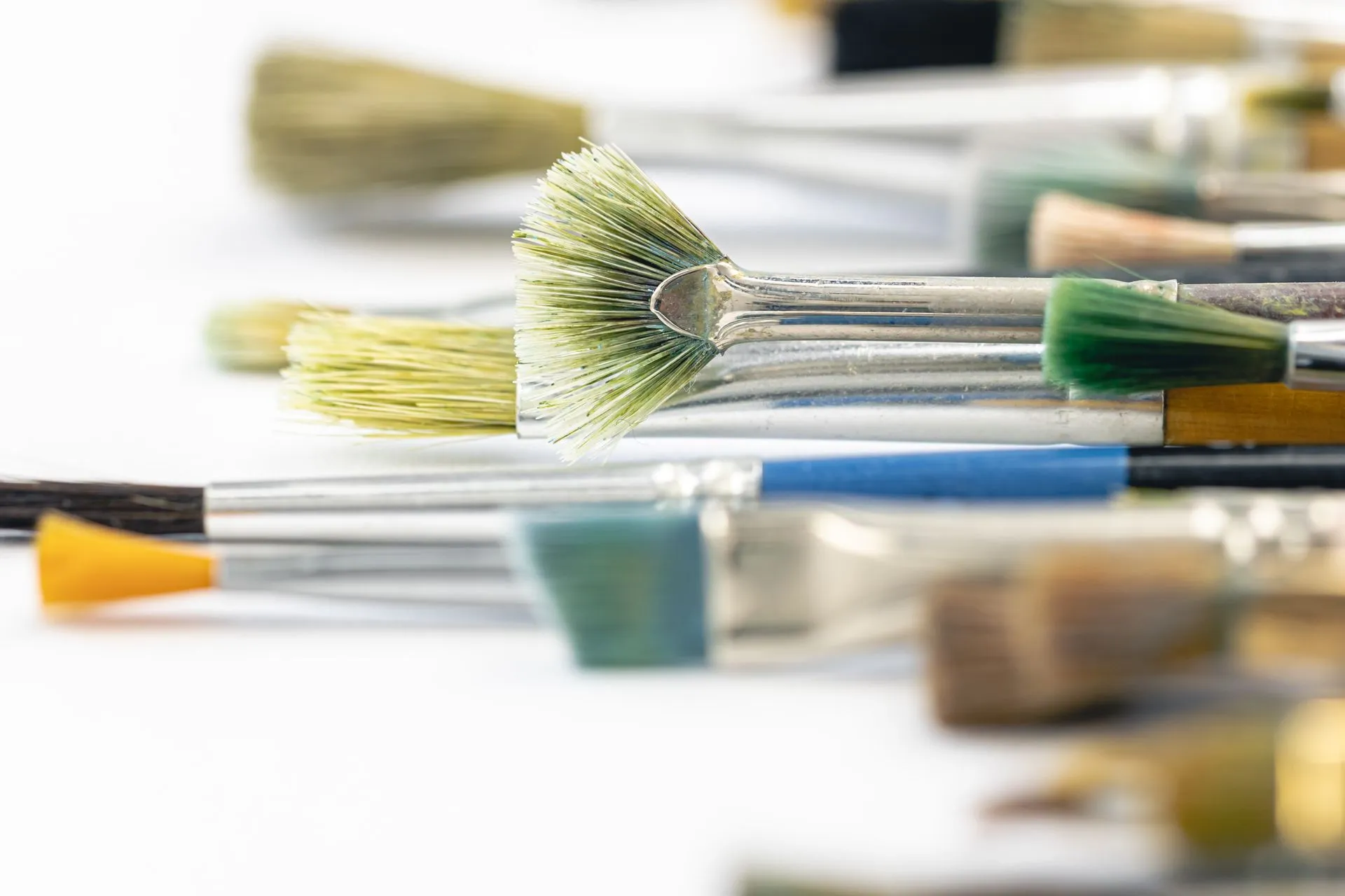 spray painting vs brush painting